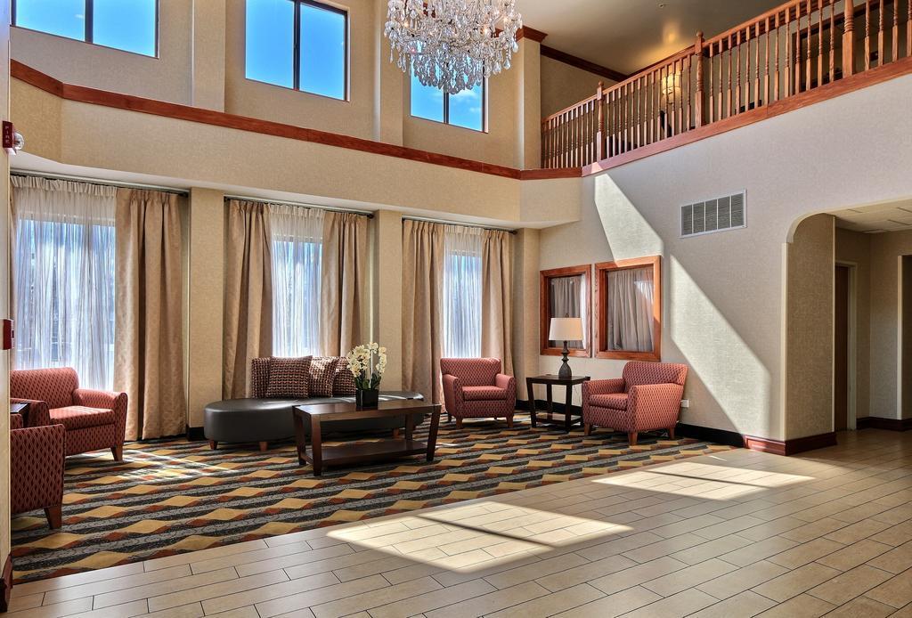 Comfort Suites Auburn Hills-Detroit Buitenkant foto