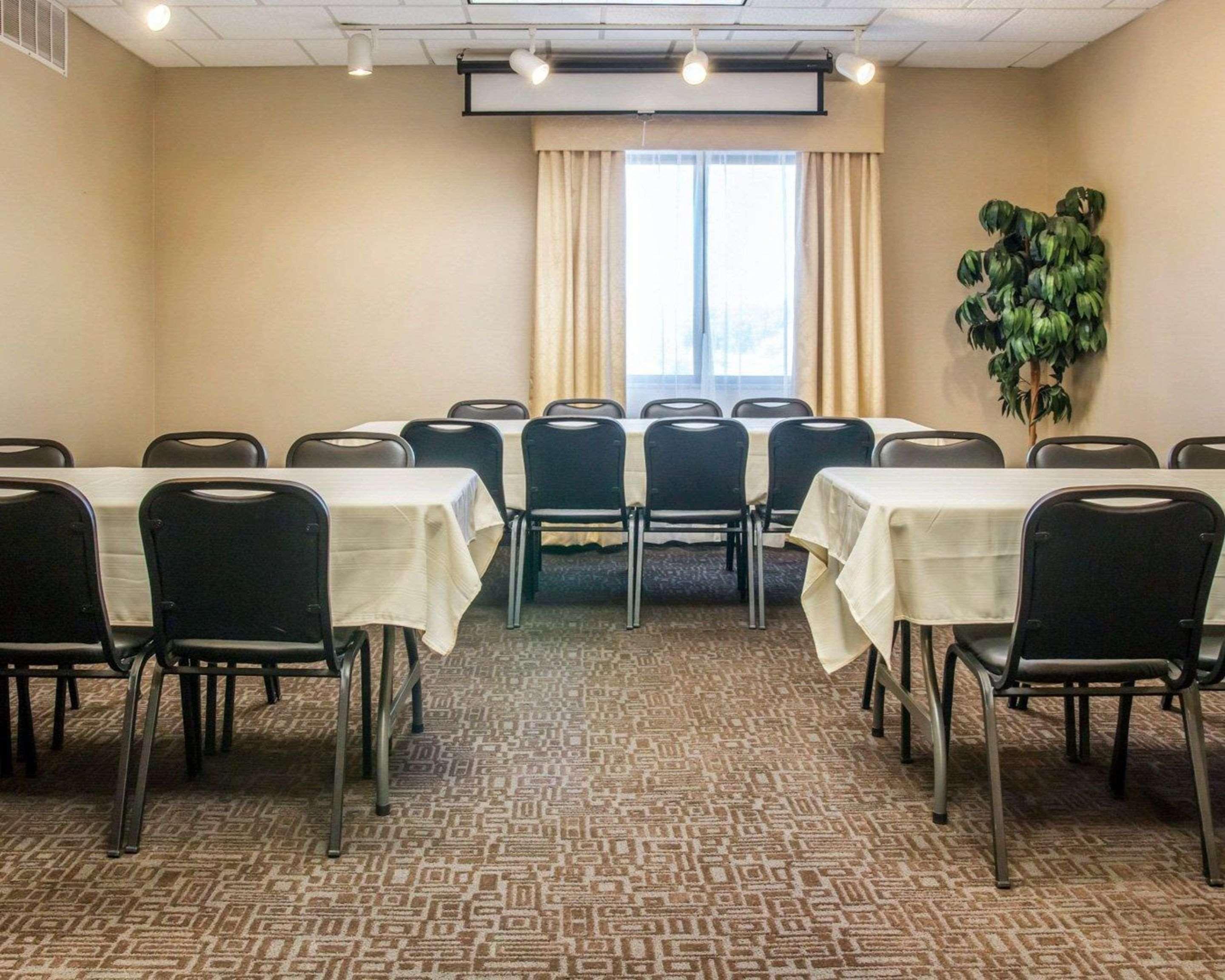 Comfort Suites Auburn Hills-Detroit Buitenkant foto