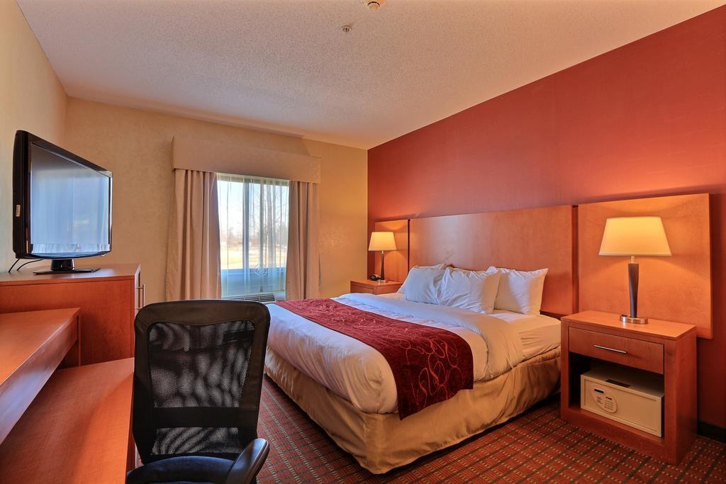 Comfort Suites Auburn Hills-Detroit Buitenkant foto