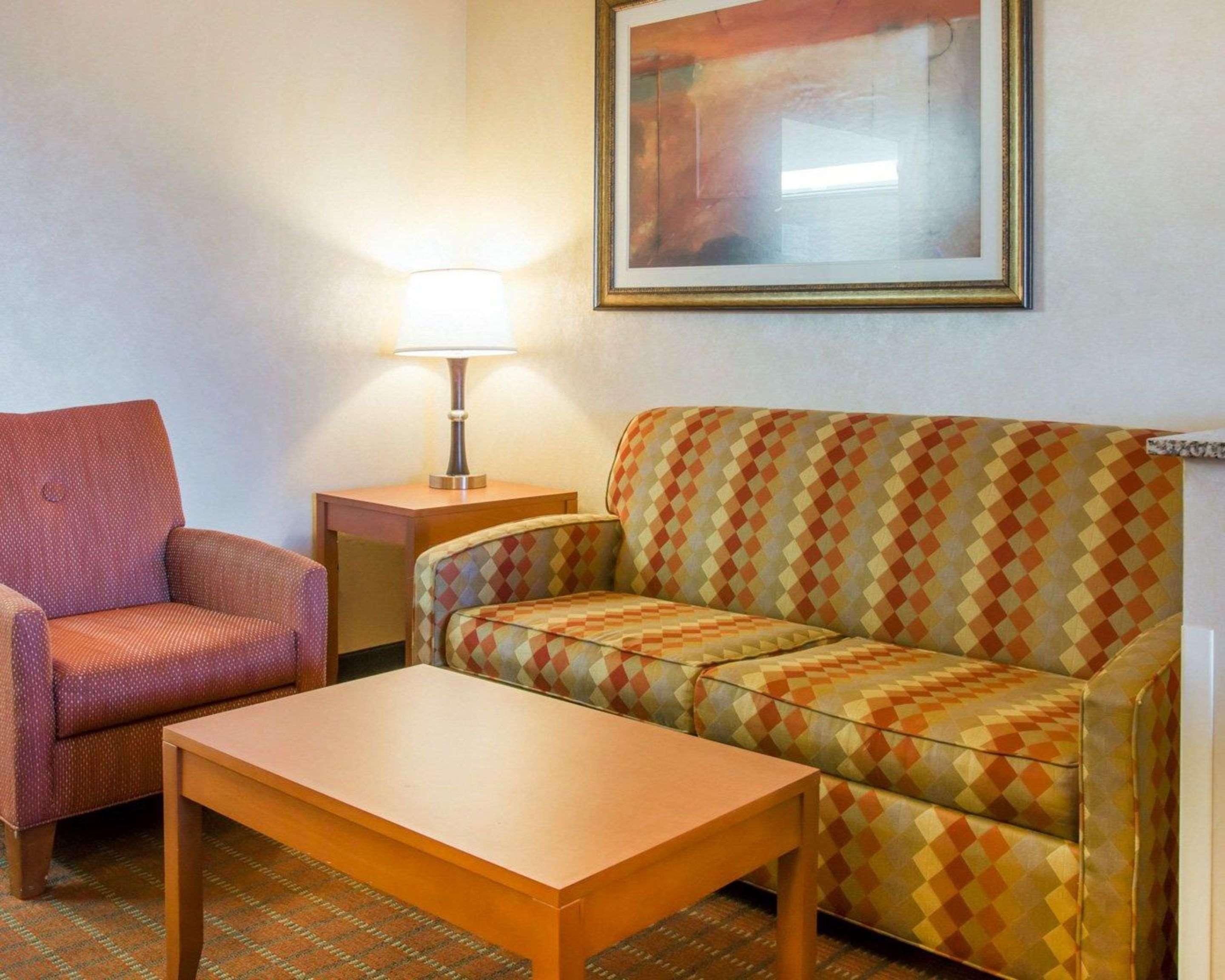 Comfort Suites Auburn Hills-Detroit Buitenkant foto
