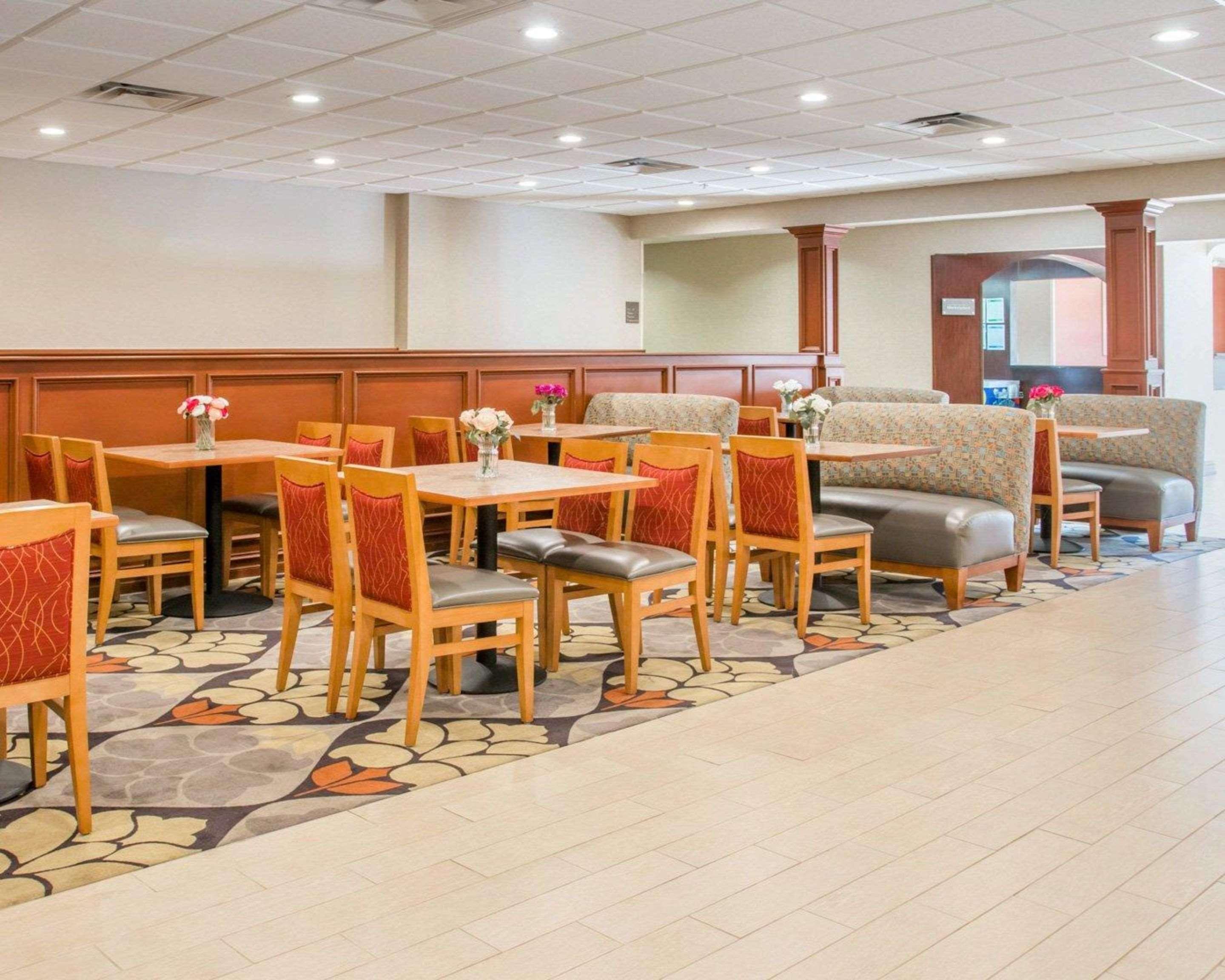 Comfort Suites Auburn Hills-Detroit Buitenkant foto