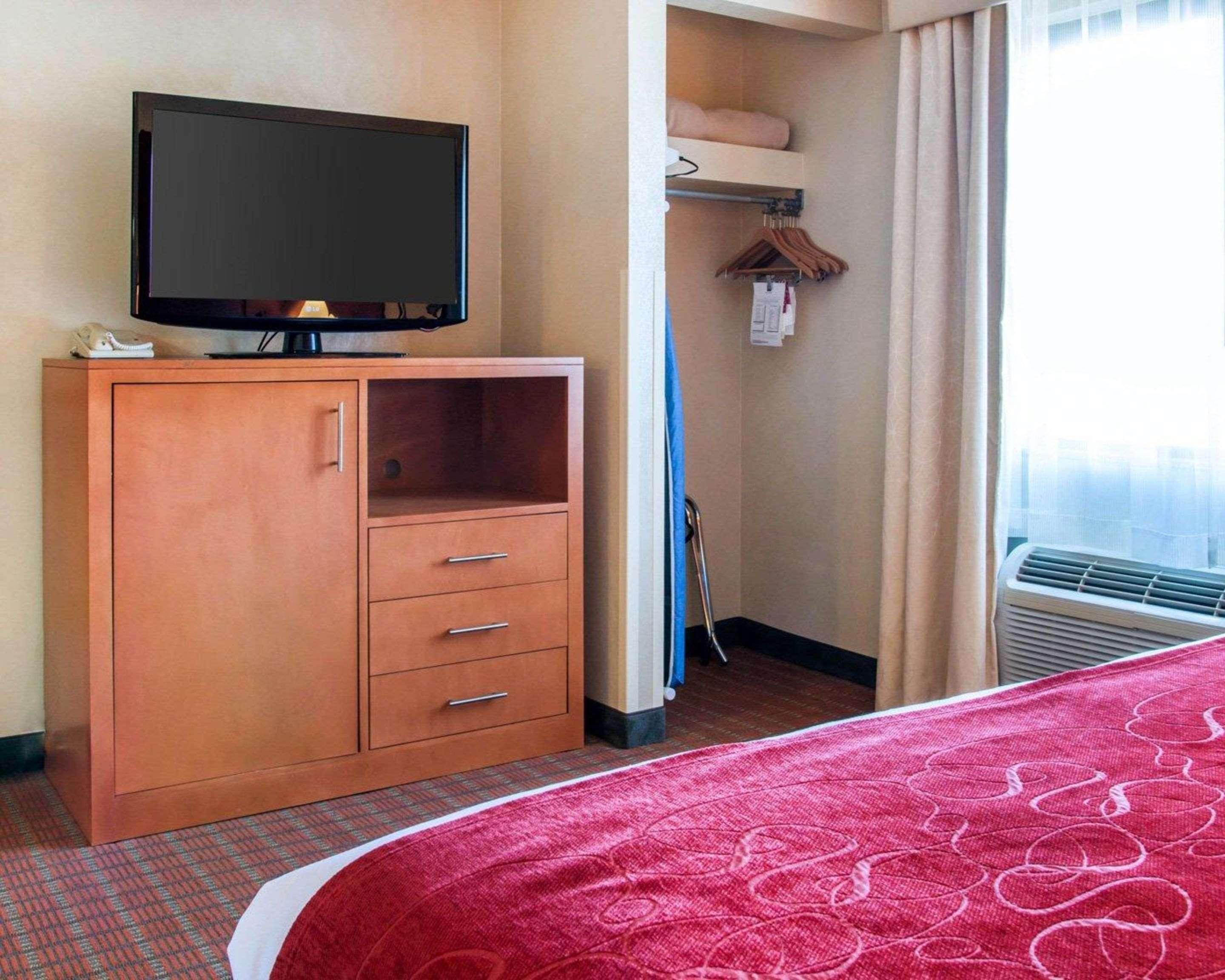 Comfort Suites Auburn Hills-Detroit Buitenkant foto
