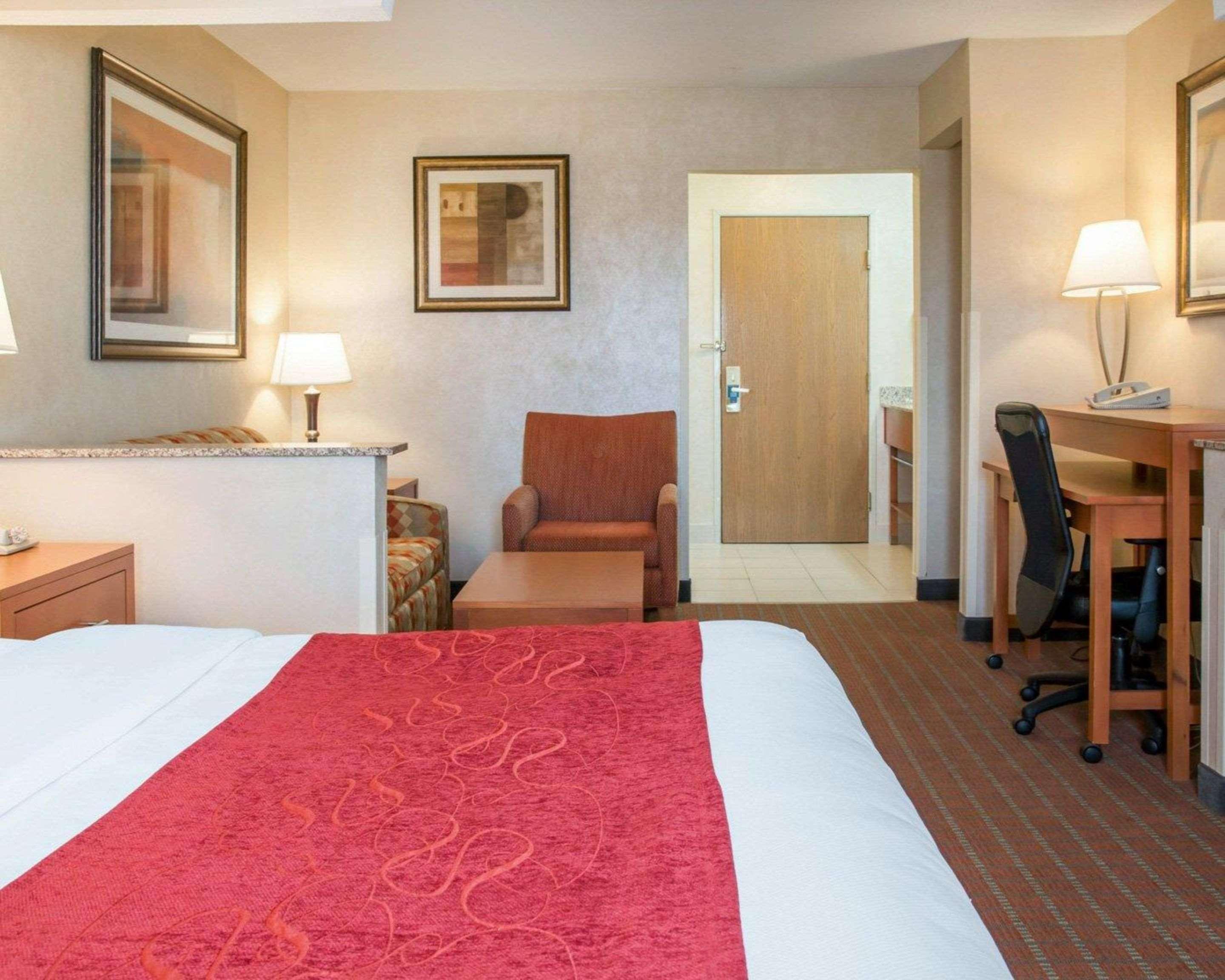 Comfort Suites Auburn Hills-Detroit Buitenkant foto