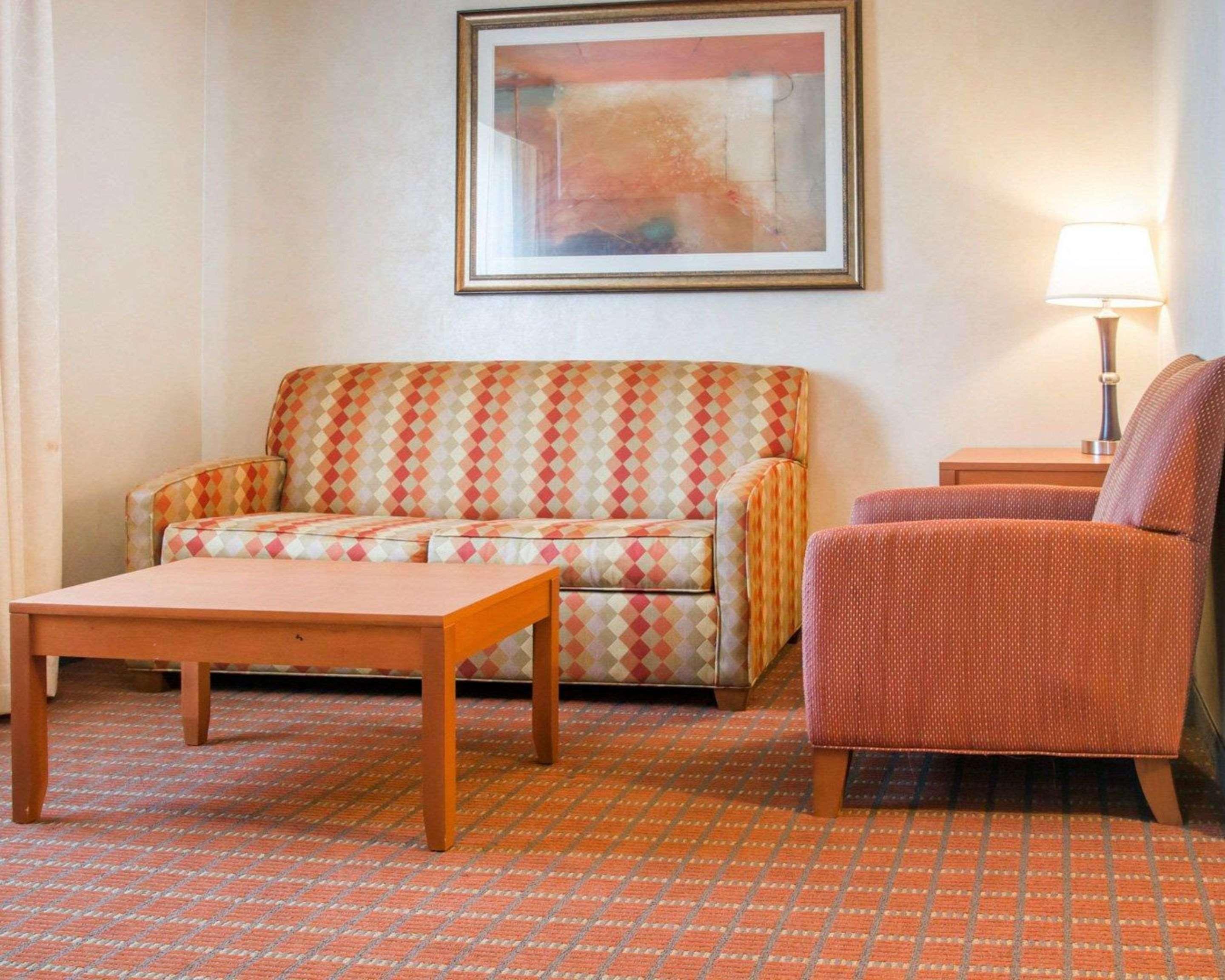 Comfort Suites Auburn Hills-Detroit Buitenkant foto