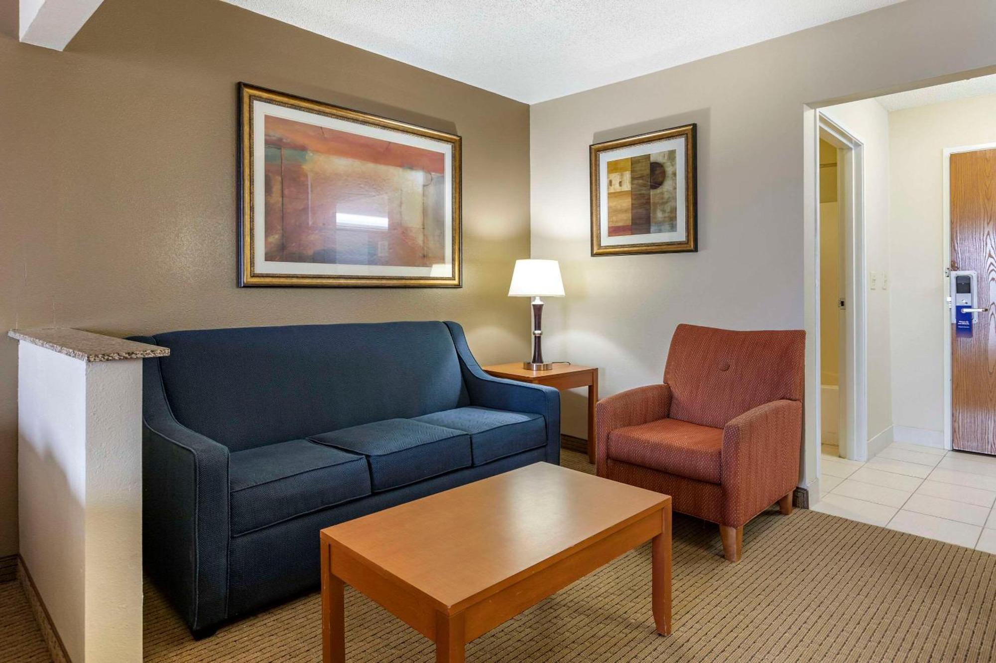 Comfort Suites Auburn Hills-Detroit Buitenkant foto