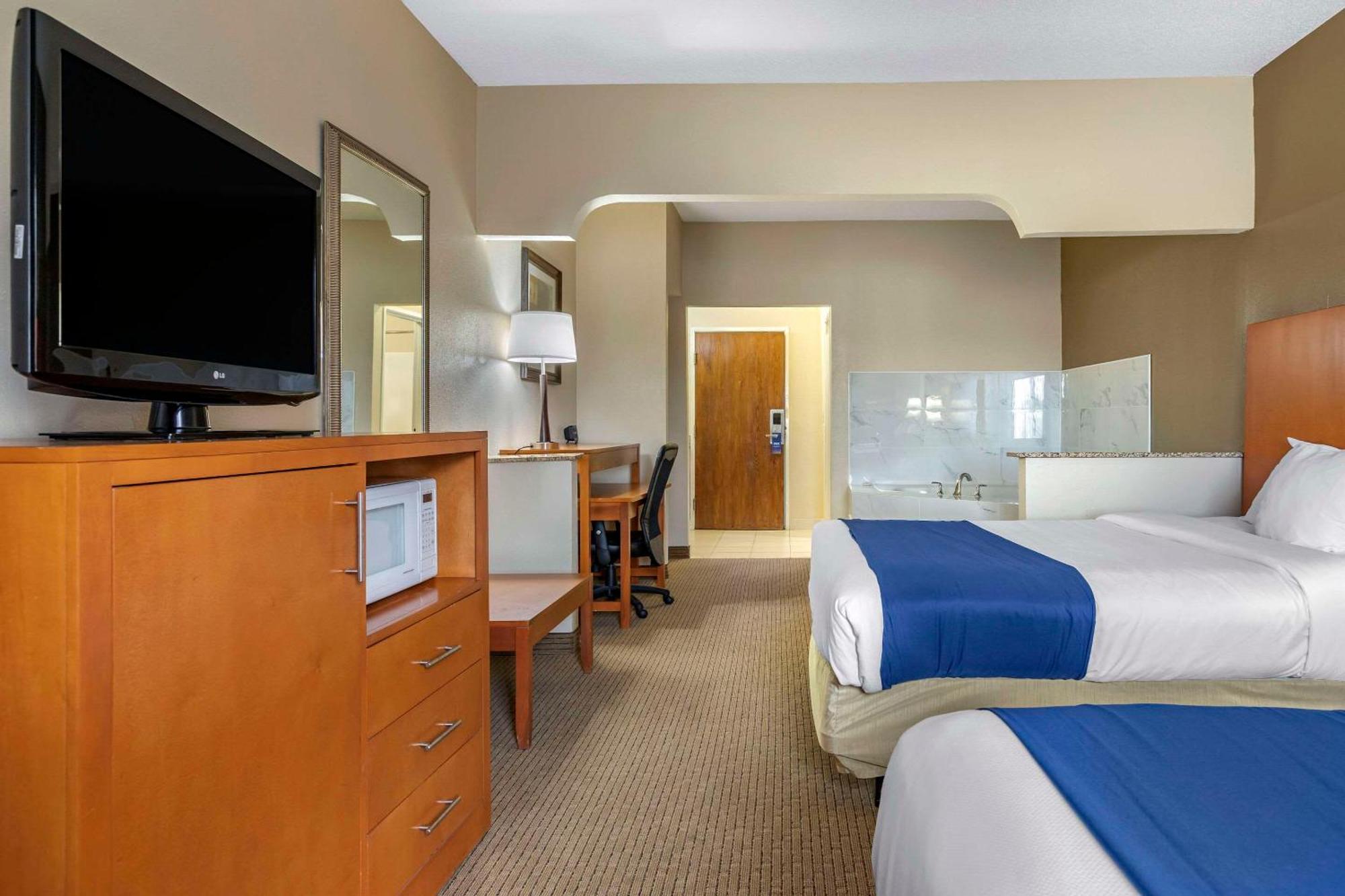 Comfort Suites Auburn Hills-Detroit Buitenkant foto