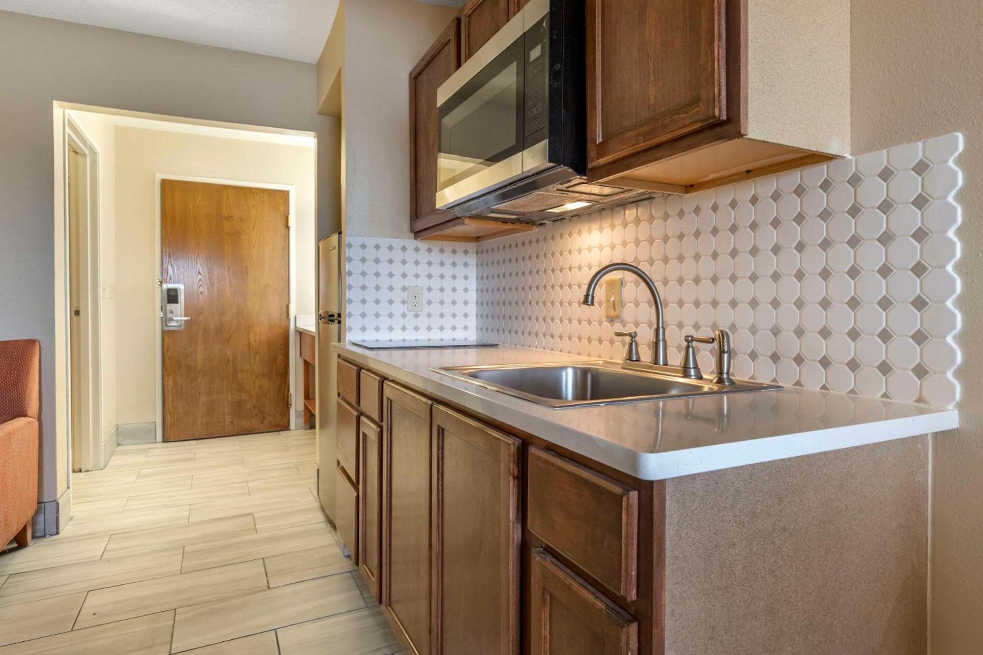 Comfort Suites Auburn Hills-Detroit Buitenkant foto