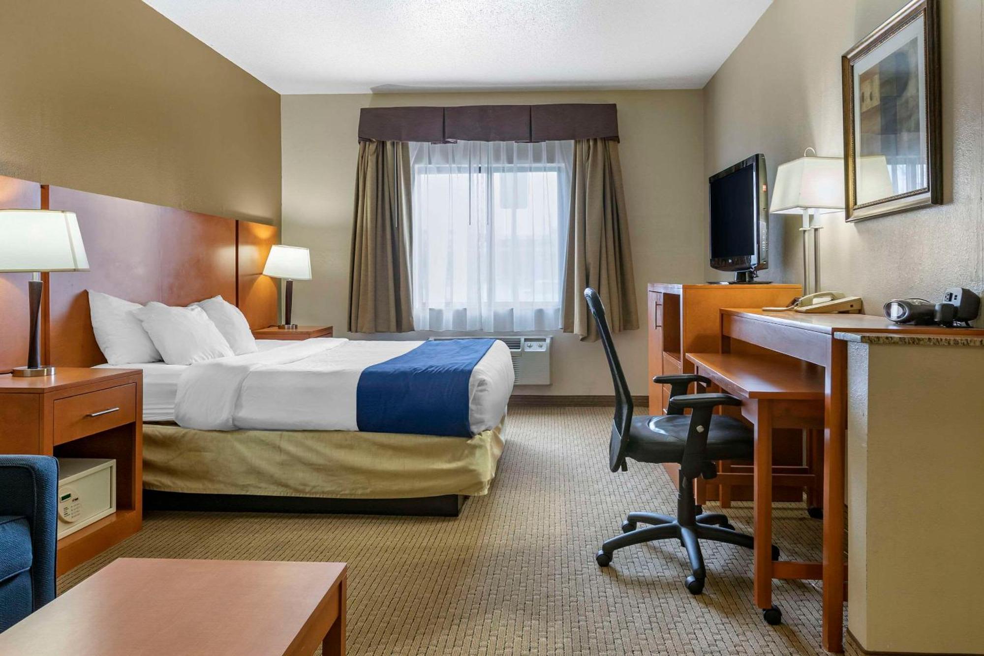 Comfort Suites Auburn Hills-Detroit Buitenkant foto